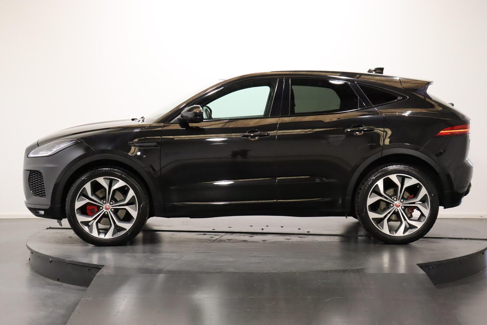 JAGUAR E-Pace 2.0 T 200 R-Dynamic S AWD, Benzina, Occasioni / Usate, Automatico - 2
