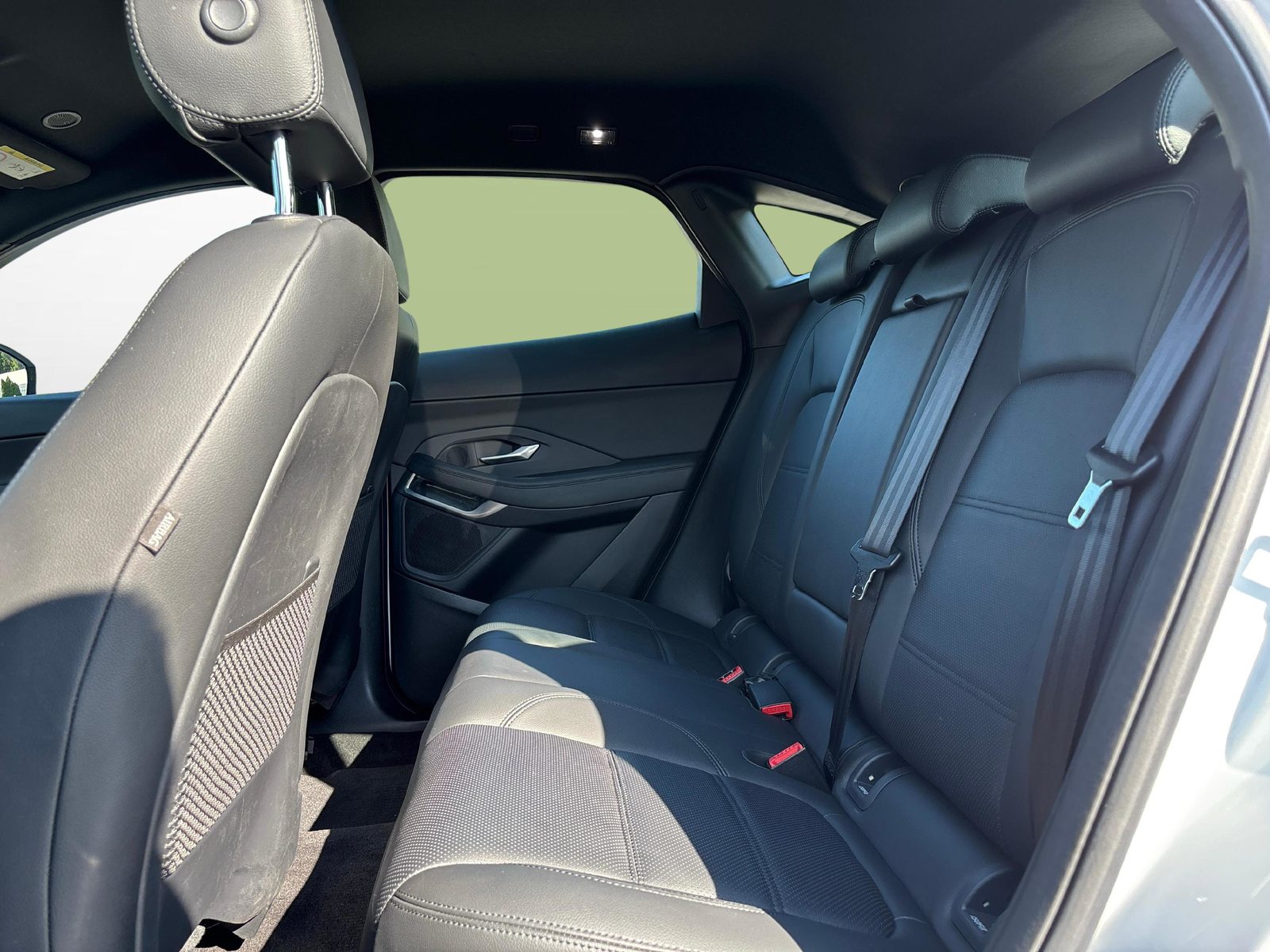 JAGUAR E-Pace 1.5 I3 S, Mild-Hybrid Benzin/Elektro, Occasion / Gebraucht, Automatik - 7