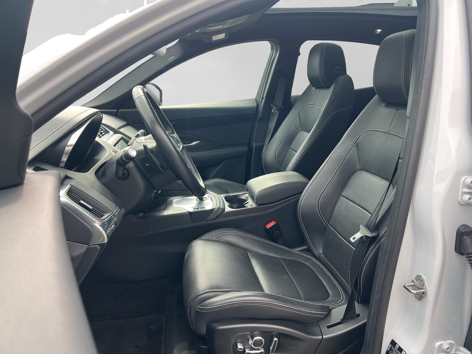 JAGUAR E-Pace 2.0 T 250 R-Dynamic SE AWD, Benzina, Occasioni / Usate, Automatico - 2