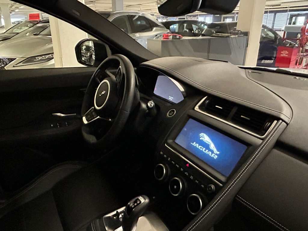 JAGUAR E-PACE 2.0 D 240 R-Dynamic SE AWD, Diesel, Occasion / Utilisé, Automatique - 5