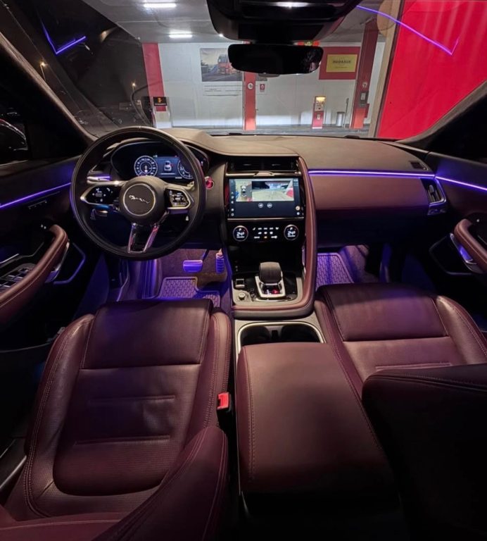 JAGUAR E-PACE 2.0 I4 300 Sport AWD, Hybride Léger Essence/Électricité, Occasion / Utilisé, Automatique - 3