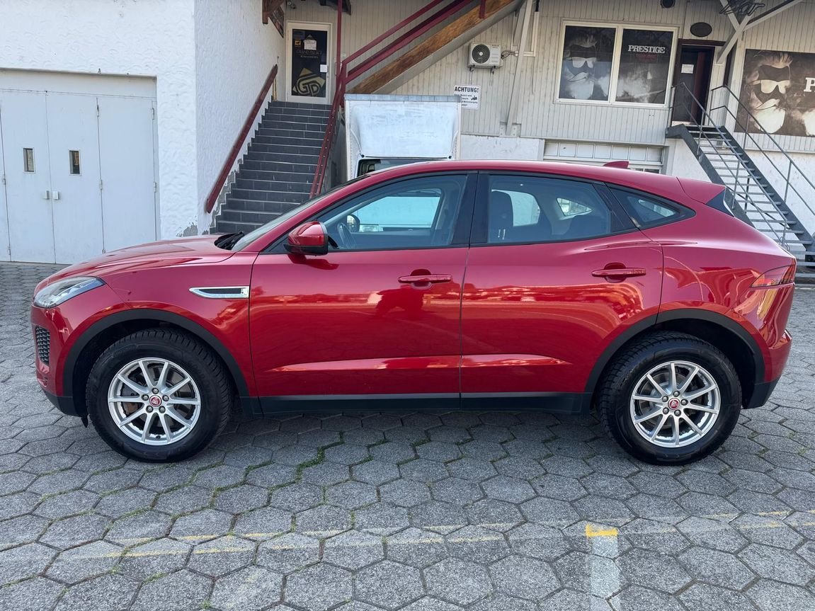 JAGUAR E-Pace 2.0d D150 AWD, Diesel, Occasion / Utilisé, Manuelle - 2