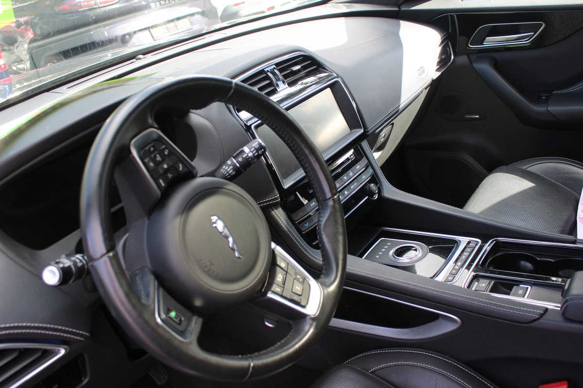JAGUAR F-Pace 25d R-Sport AWD Automatik, Diesel, Occasioni / Usate, Automatico - 6