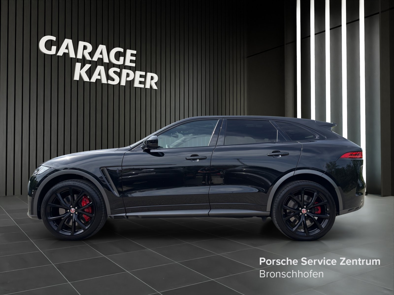 JAGUAR F-Pace 5.0 V8 SVR AWD 5.0 V8 SVR AWD, Essence, Occasion / Utilisé, Automatique - 2
