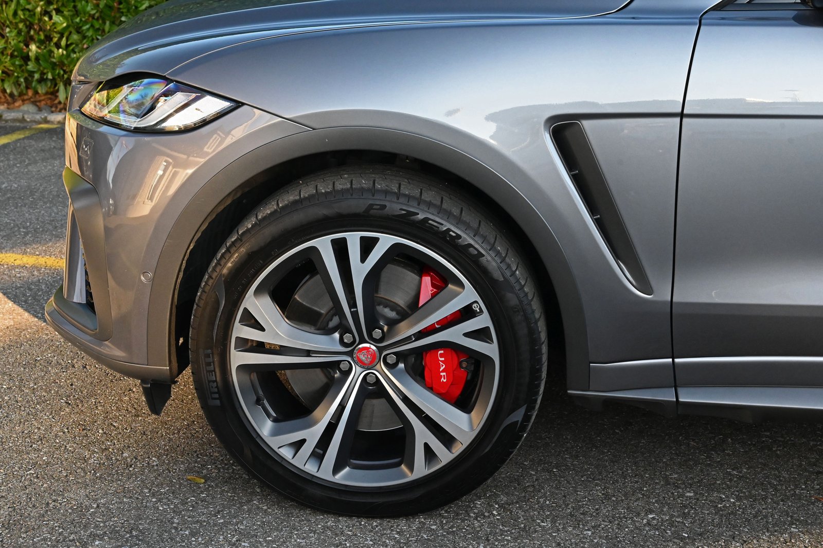 JAGUAR F-Pace 5.0 V8 SVR P550 AWD Eiger Gray - Tan Leather, Petrol, Second hand / Used, Automatic - 4