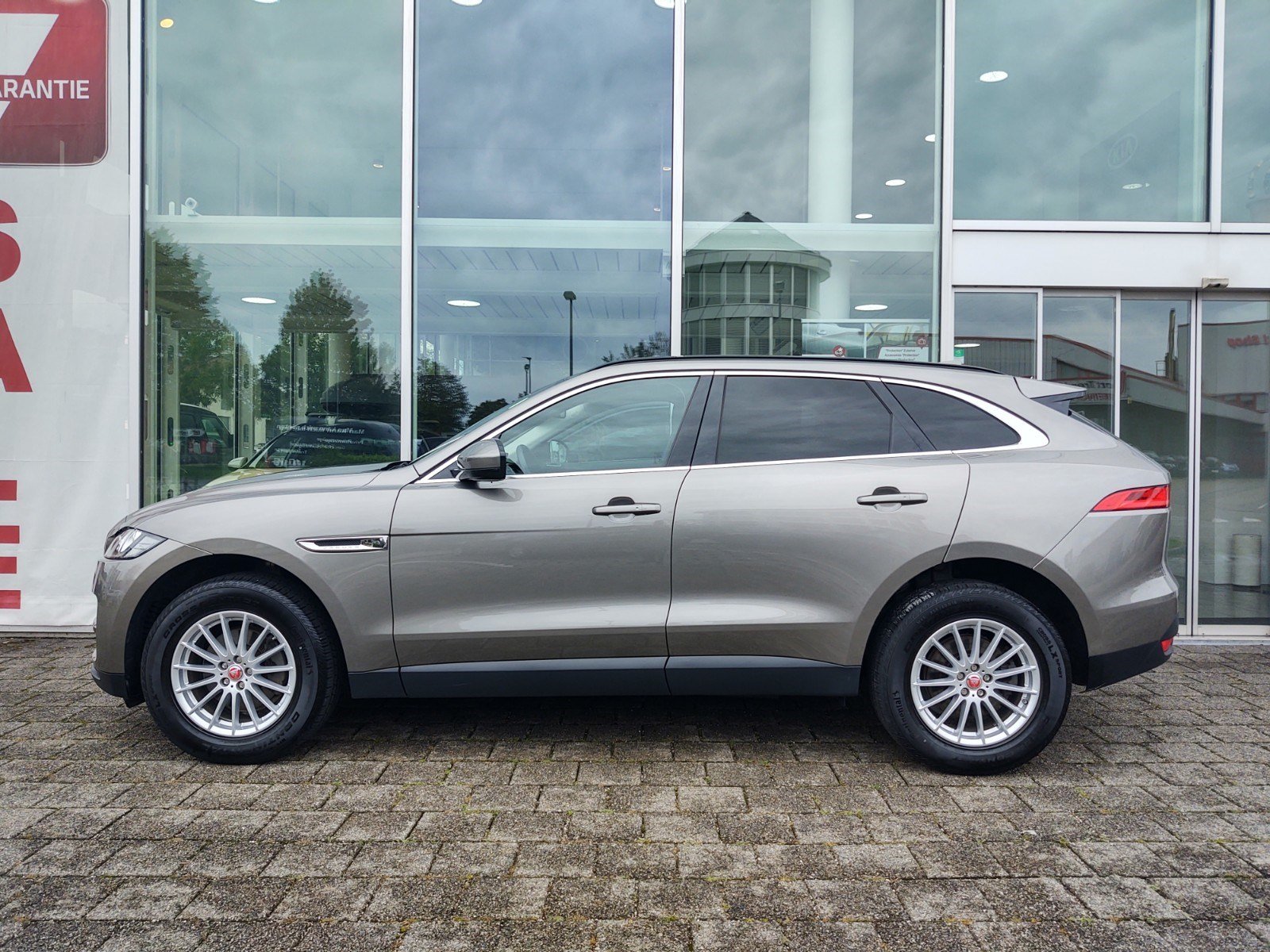 JAGUAR F-Pace 2.0d Prestige Advantage AWD Automatik, Diesel, Occasioni / Usate, Automatico - 2