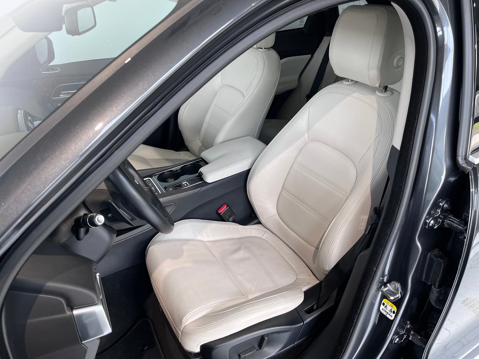 JAGUAR F-Pace 2.0d Prestige AWD Automatik, Diesel, Occasion / Gebraucht, Automatik - 6