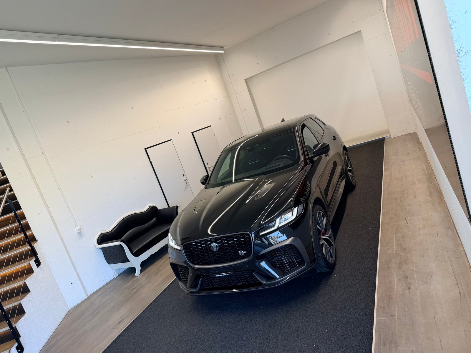 JAGUAR F-Pace 5.0 V8 SVR P550 AWD, Benzin, Occasion / Gebraucht, Automatik - 4