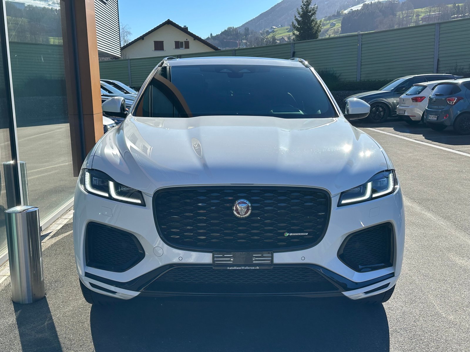 JAGUAR F-Pace 2.0 I4 250 R-Dynamic SE AWD, Petrol, Second hand / Used, Automatic - 2