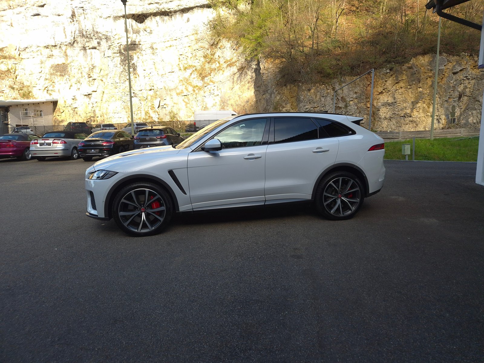JAGUAR F-Pace 5.0 V8 SVR AWD Automatik, Benzin, Occasion / Gebraucht, Automatik - 7