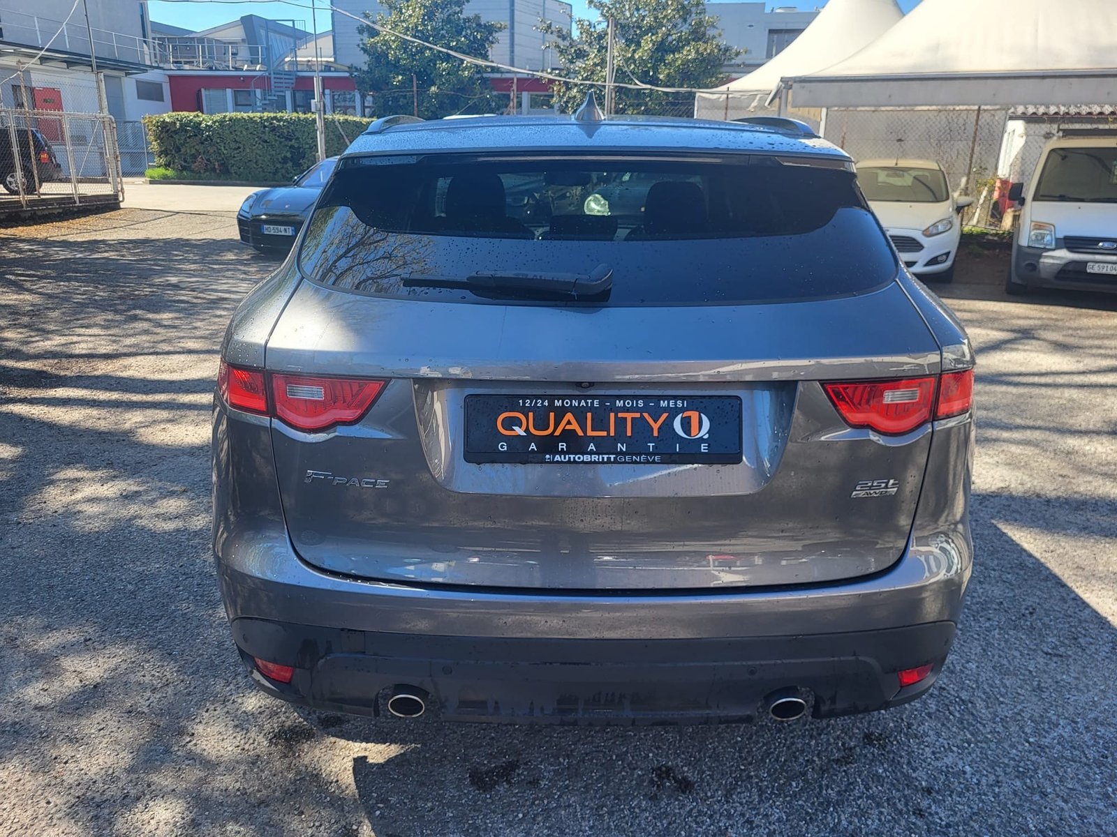 JAGUAR F-Pace 25t 2.0 R-Sport AWD Automatik, Benzin, Occasion / Gebraucht, Automatik - 6