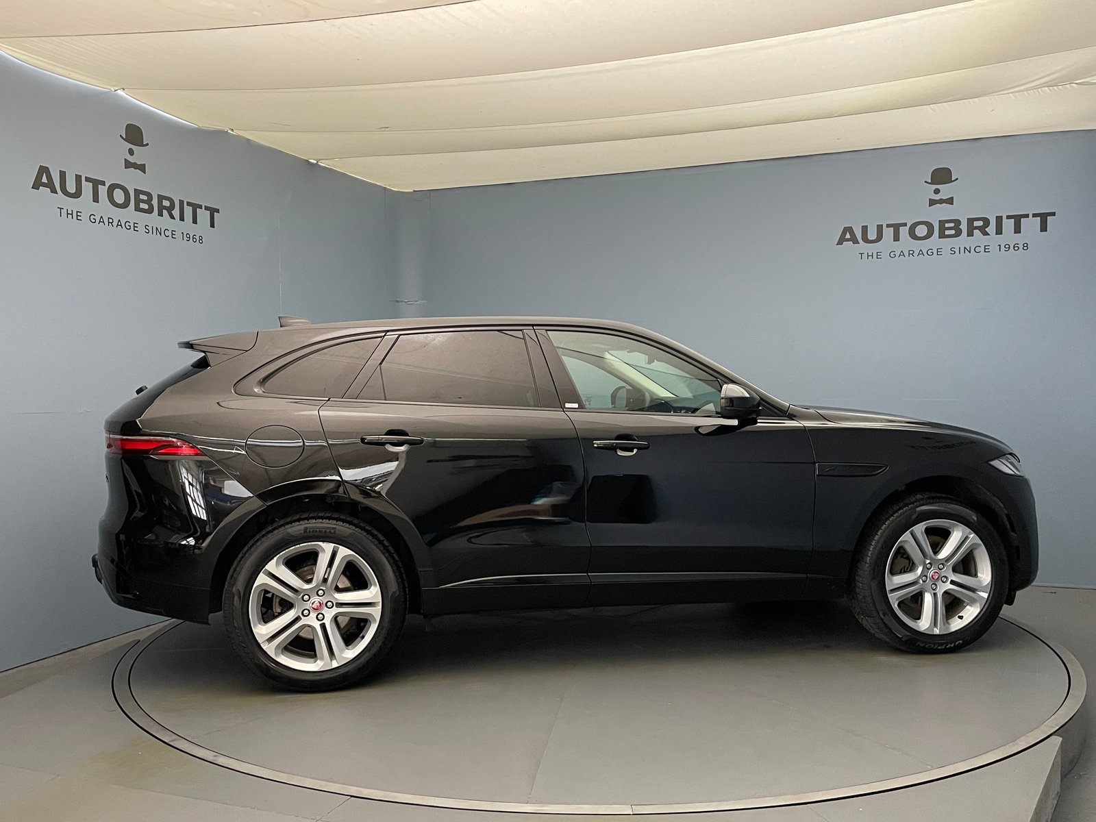 JAGUAR F-Pace 2.0 P400e SE AWD, Plug-in-Hybrid Benzin/Elektro, Occasion / Gebraucht, Automatik - 3