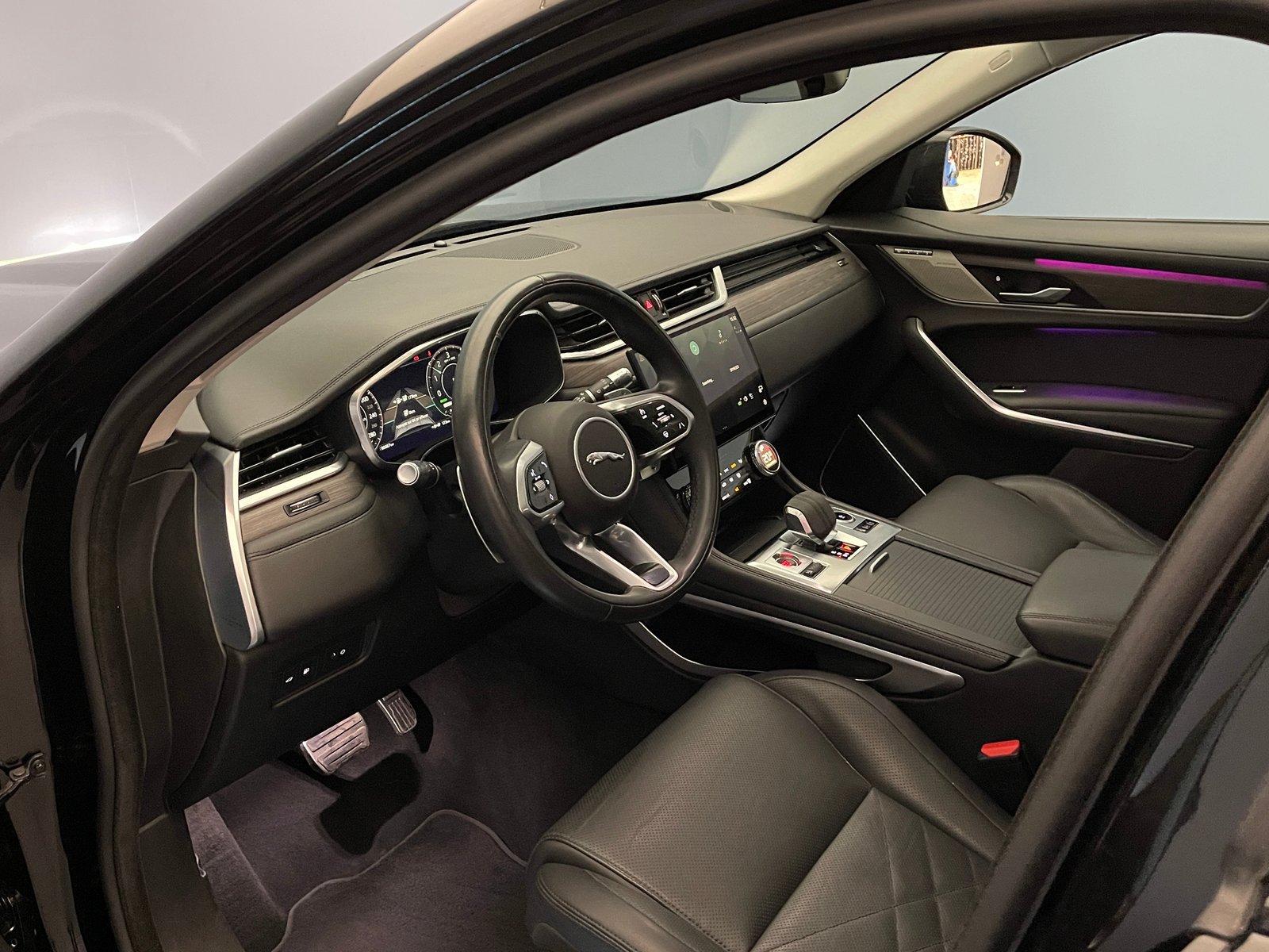 JAGUAR F-Pace 2.0 P400e SE AWD, Plug-in-Hybrid Benzin/Elektro, Occasion / Gebraucht, Automatik - 7