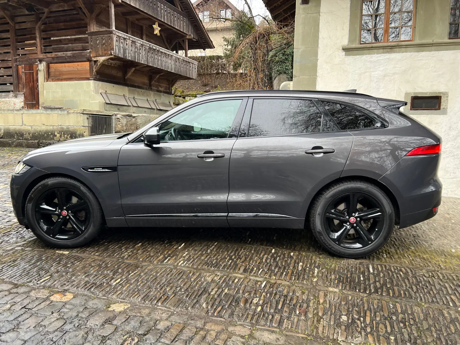 JAGUAR F-Pace 3.0 V6 S/C R-Sport AWD, Benzina, Occasioni / Usate, Automatico - 3