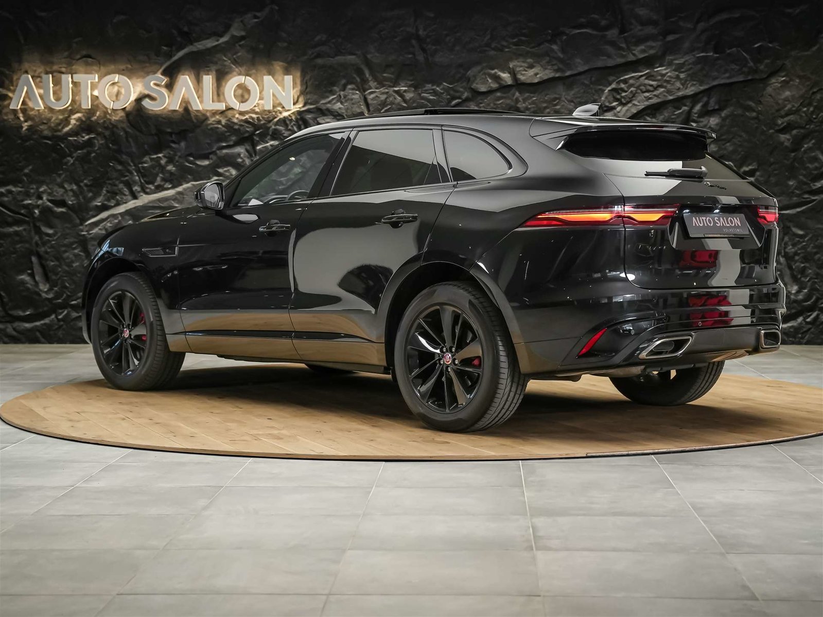 JAGUAR F-Pace 3.0 D I6 R-Dynamic SE AWD, Diesel, Second hand / Used, Automatic - 3