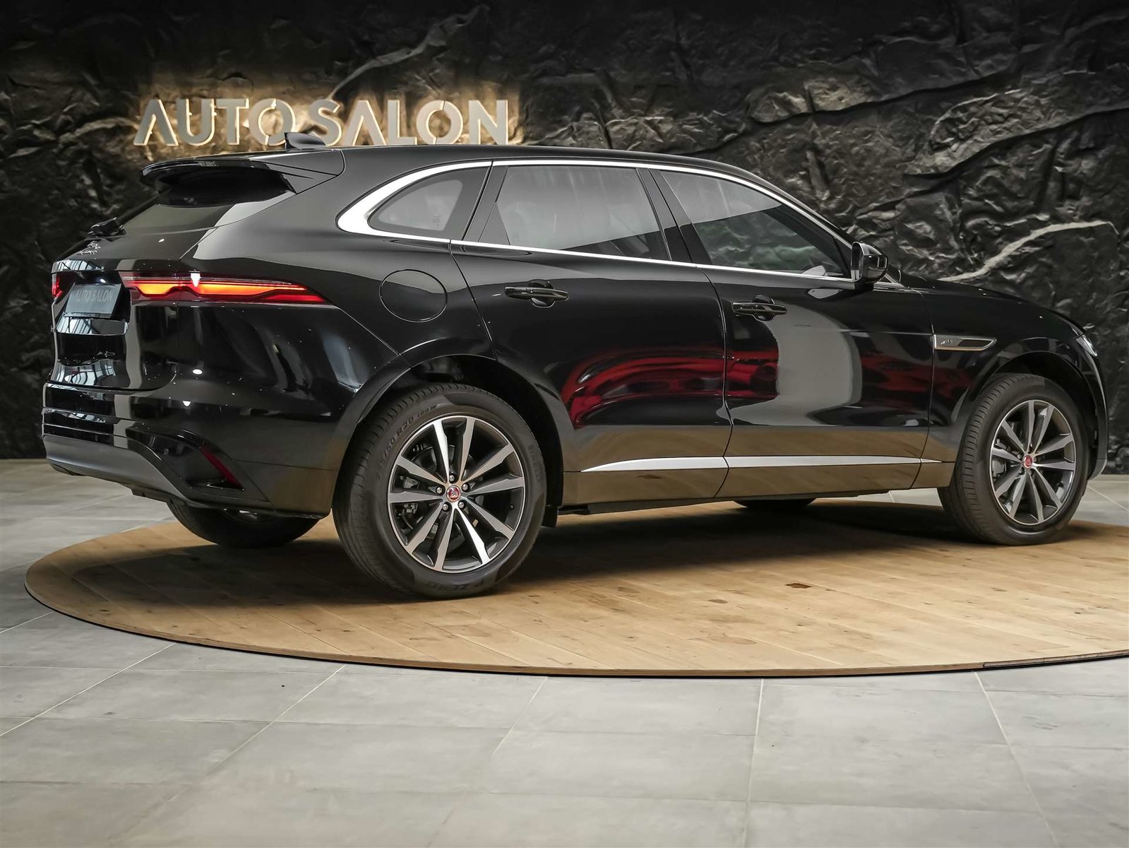 JAGUAR F-Pace 2.0 D I4 200 R-Dynamic SE AWD, Diesel, Occasion / Gebraucht, Automatik - 5