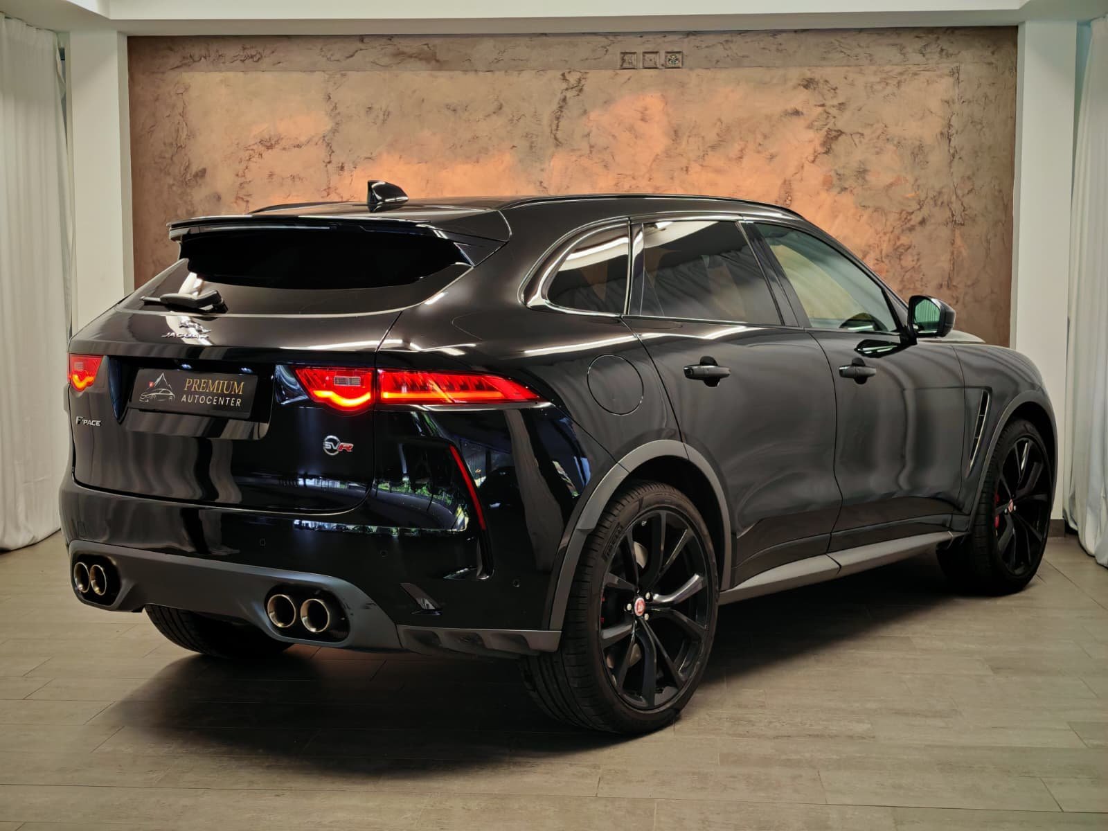 JAGUAR F-Pace 5.0 V8 SVR AWD Automatik *CH Fahrzeug* Panoram, Essence, Occasion / Utilisé, Automatique - 6