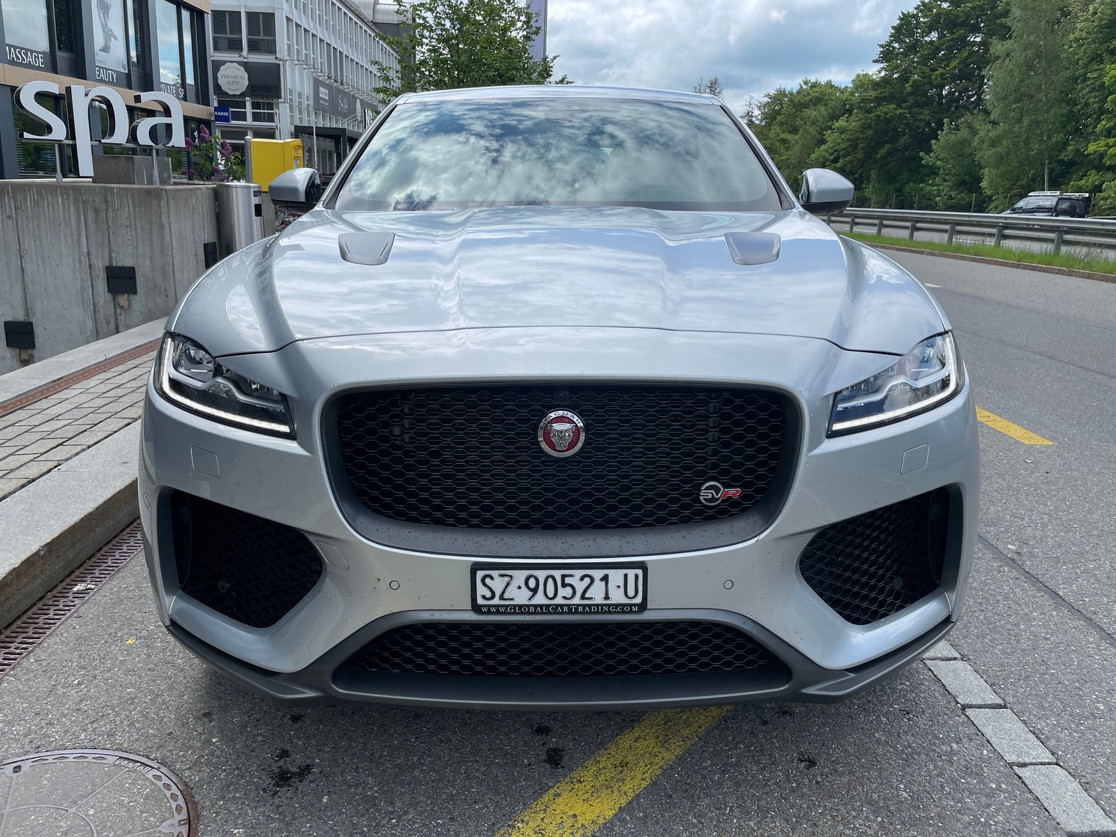JAGUAR F-Pace 5.0 V8 SVR AWD Automatik, Benzin, Occasion / Gebraucht, Automatik - 2