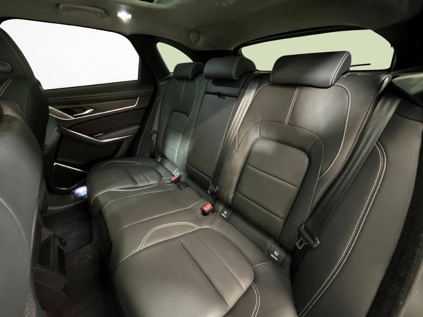 JAGUAR F-Pace 3.0 I6 R-Dynamic HSE AWD, Mild-Hybrid Benzin/Elektro, Occasion / Gebraucht, Automatik - 4