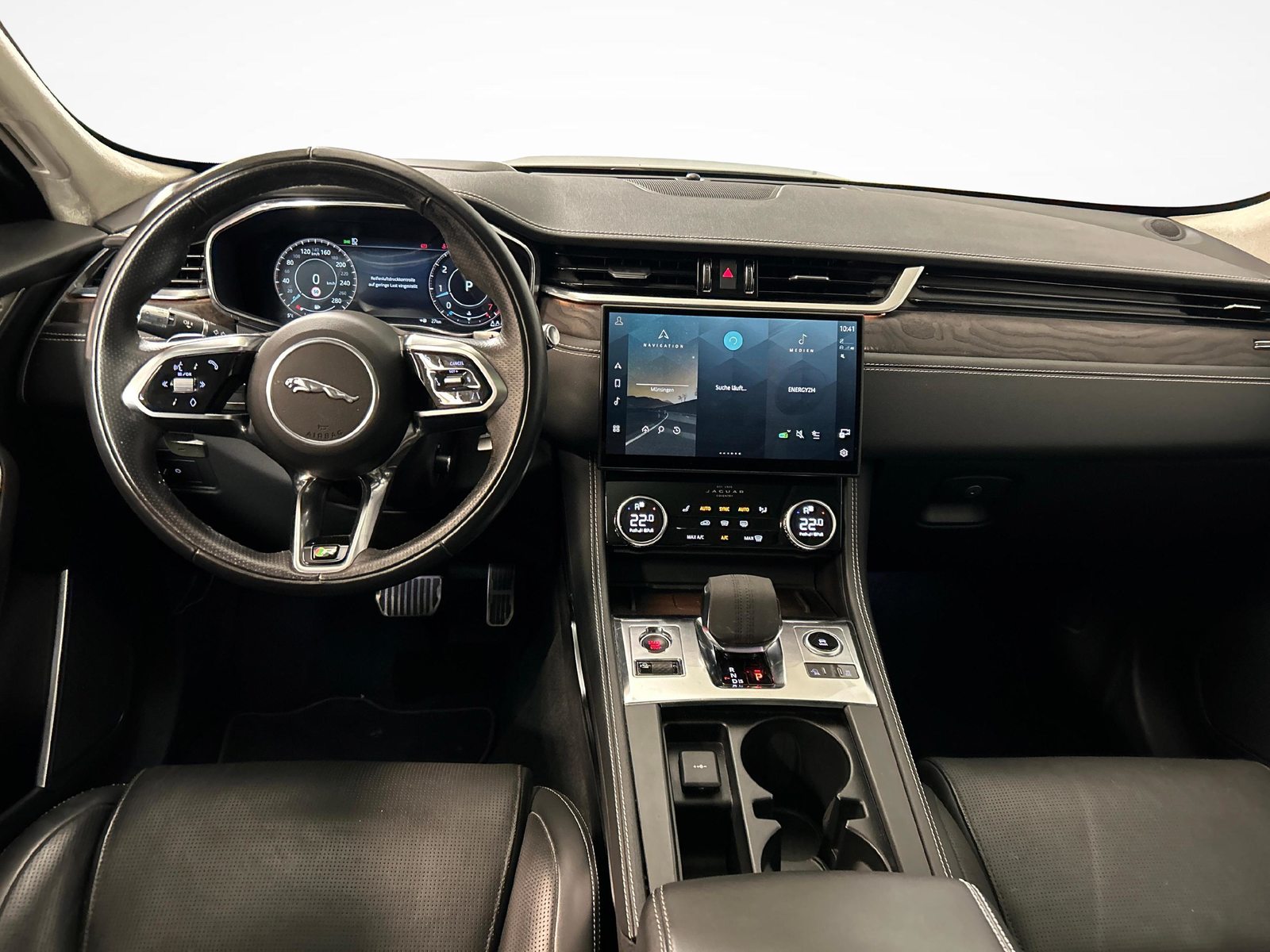 JAGUAR F-Pace 3.0 I6 R-Dynamic HSE AWD, Mild-Hybrid Petrol/Electric, Second hand / Used, Automatic - 7
