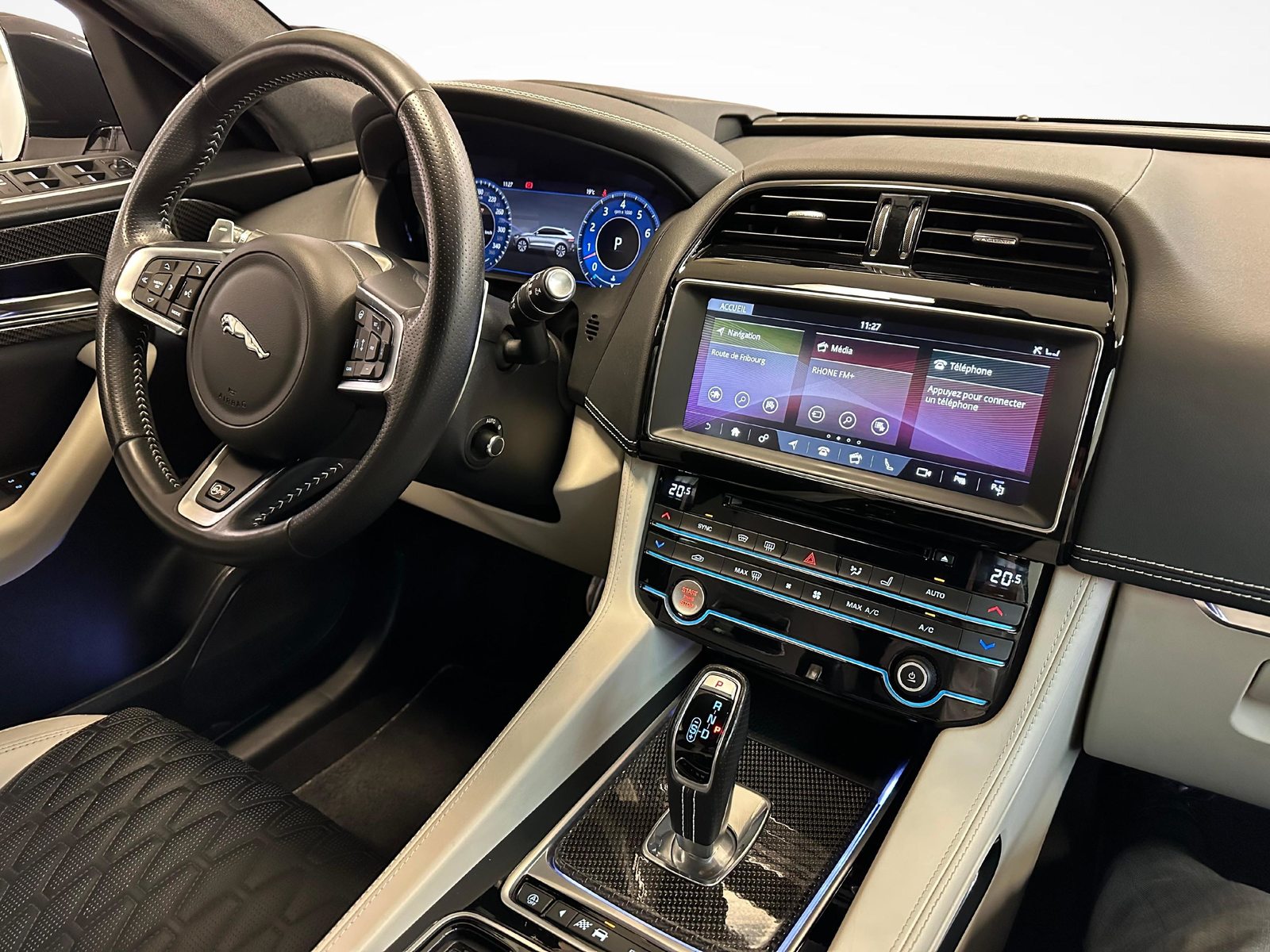 JAGUAR F-Pace 5.0 V8 SVR AWD, Essence, Occasion / Utilisé, Automatique - 6