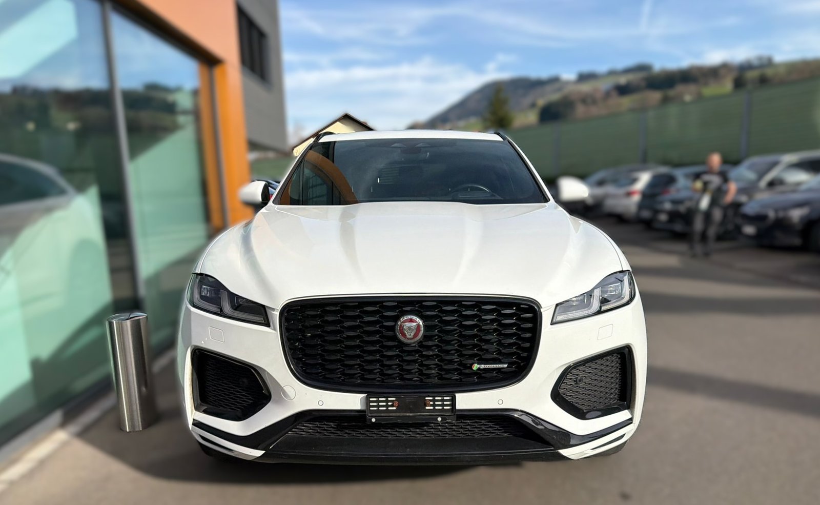 JAGUAR F-Pace 2.0 I4 250 R-Dynamic SE AWD, Essence, Occasion / Utilisé, Automatique - 7
