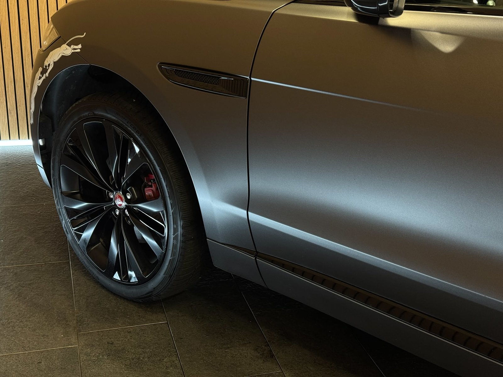 JAGUAR F-Pace 3.0 TDV6 Pure AWD Automatik, Diesel, Occasion / Gebraucht, Automatik - 3