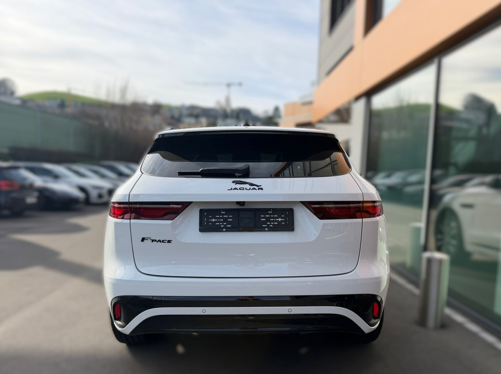 JAGUAR F-Pace 2.0 I4 250 R-Dynamic SE AWD / CH-Auslieferung, Essence, Occasion / Utilisé, Automatique - 3