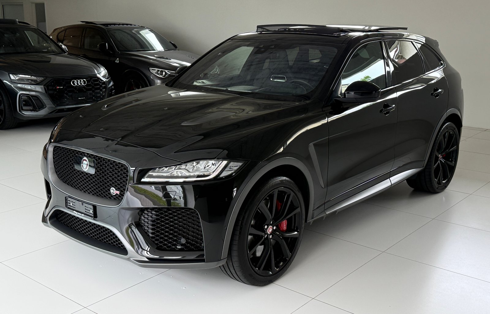 JAGUAR F-Pace 5.0 V8 SVR AWD Automatik ***CH-Fahrzeug aus 1., Benzin, Occasion / Gebraucht, Automatik - 7