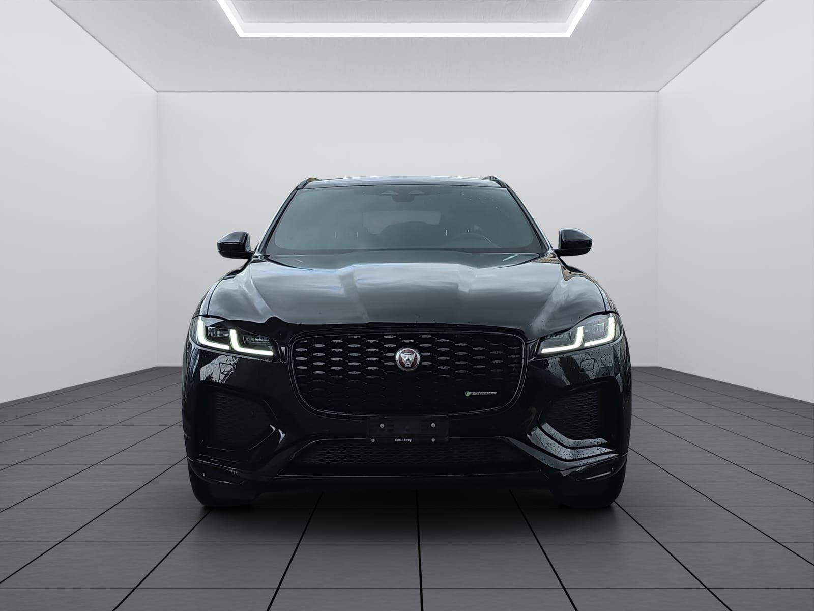 JAGUAR F-Pace 2.0 P250 R-Dynamic Black AWD, Benzin, Occasion / Gebraucht, Automatik - 2