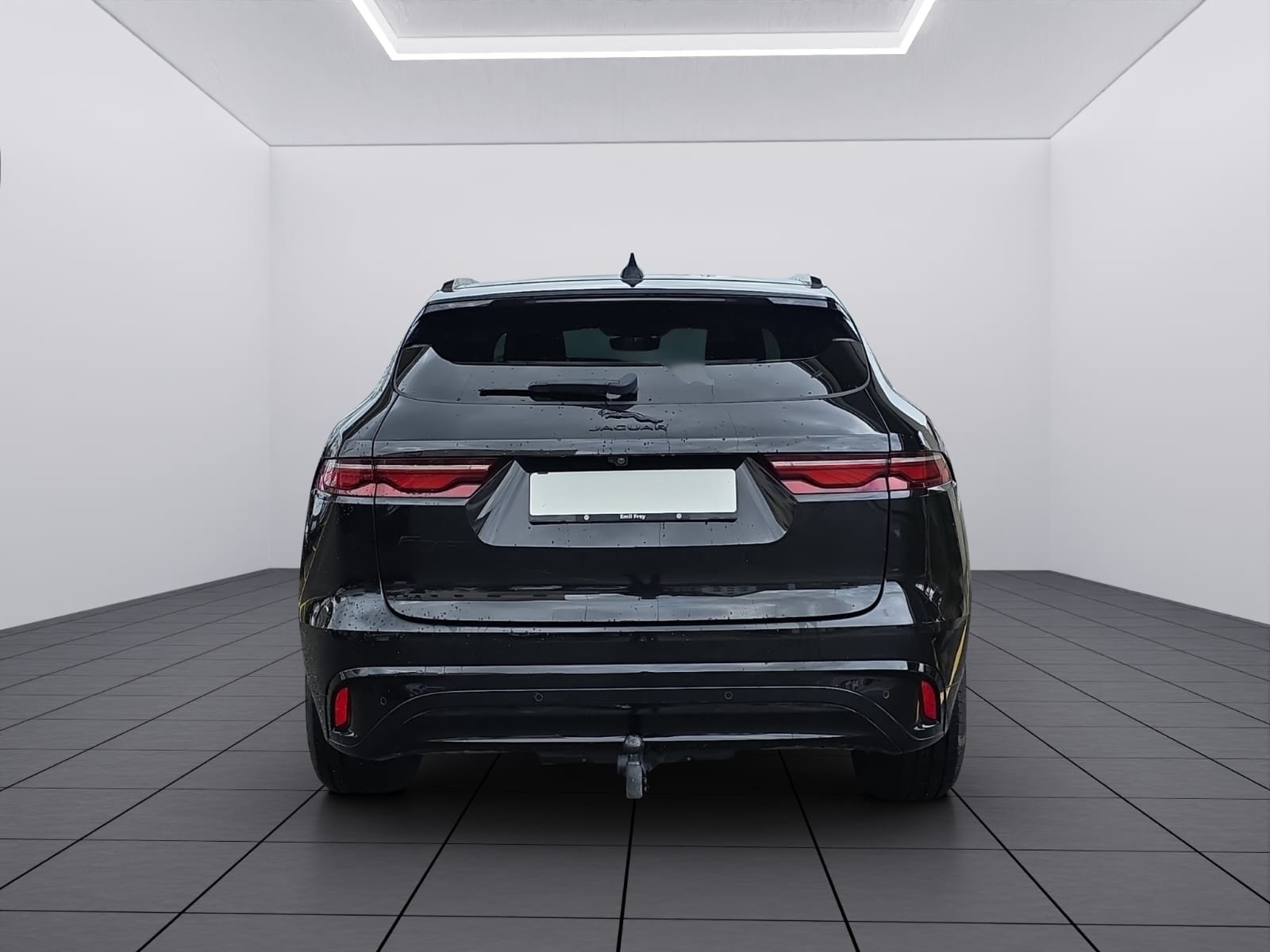 JAGUAR F-Pace 2.0 P250 R-Dynamic Black AWD, Benzin, Occasion / Gebraucht, Automatik - 7