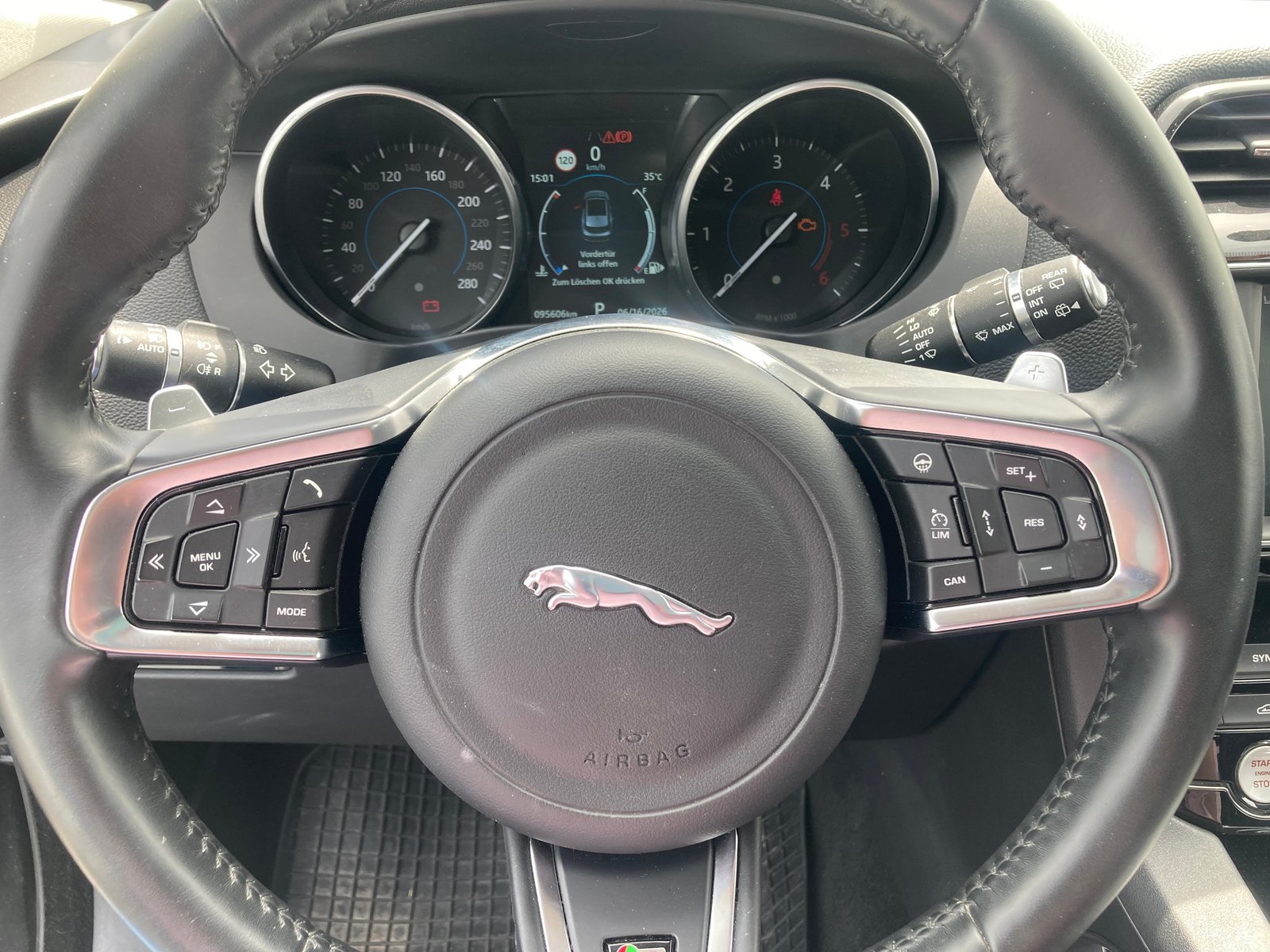JAGUAR F-Pace 25d R-Sport AWD Automatik 90YRS Celebration Ed, Diesel, Occasion / Gebraucht, Automatik - 7