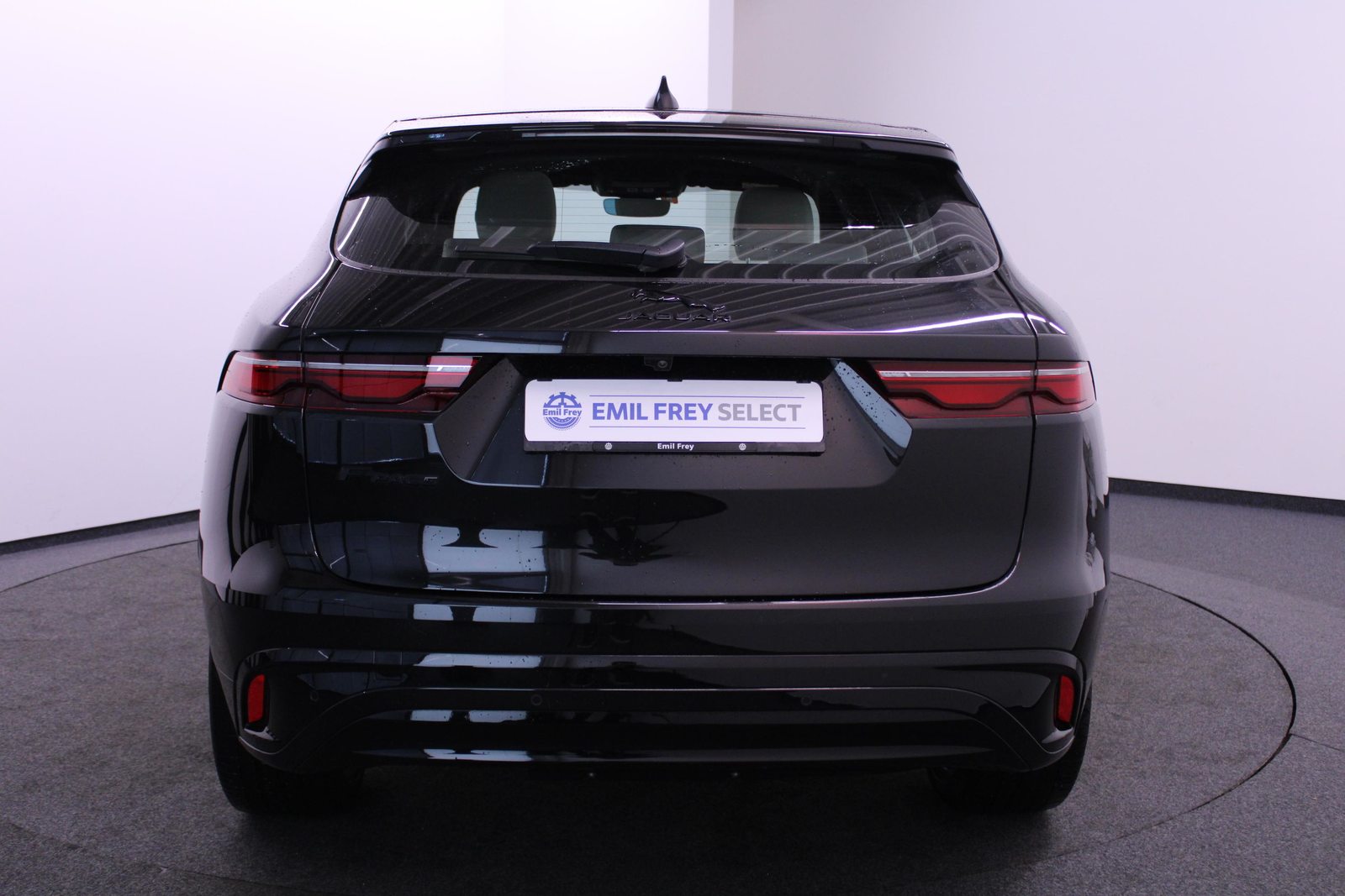 JAGUAR F-Pace 2.0 D I4 200 R-Dynamic S AWD *LEASING 1.99%*, Mild-Hybrid Diesel/Electric, Second hand / Used, Automatic - 3