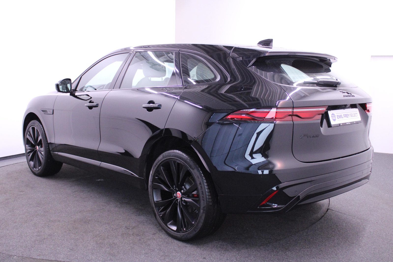 JAGUAR F-Pace 2.0 D I4 200 R-Dynamic S AWD *LEASING 1.99%*, Mild-Hybrid Diesel/Electric, Second hand / Used, Automatic - 4