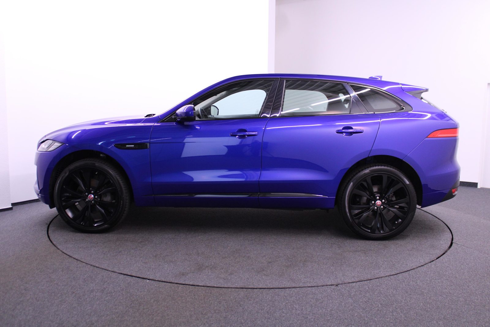 JAGUAR F-Pace 2.0 T 300 R-Sport AWD *LEASING 1.99%*, Petrol, Second hand / Used, Automatic - 4