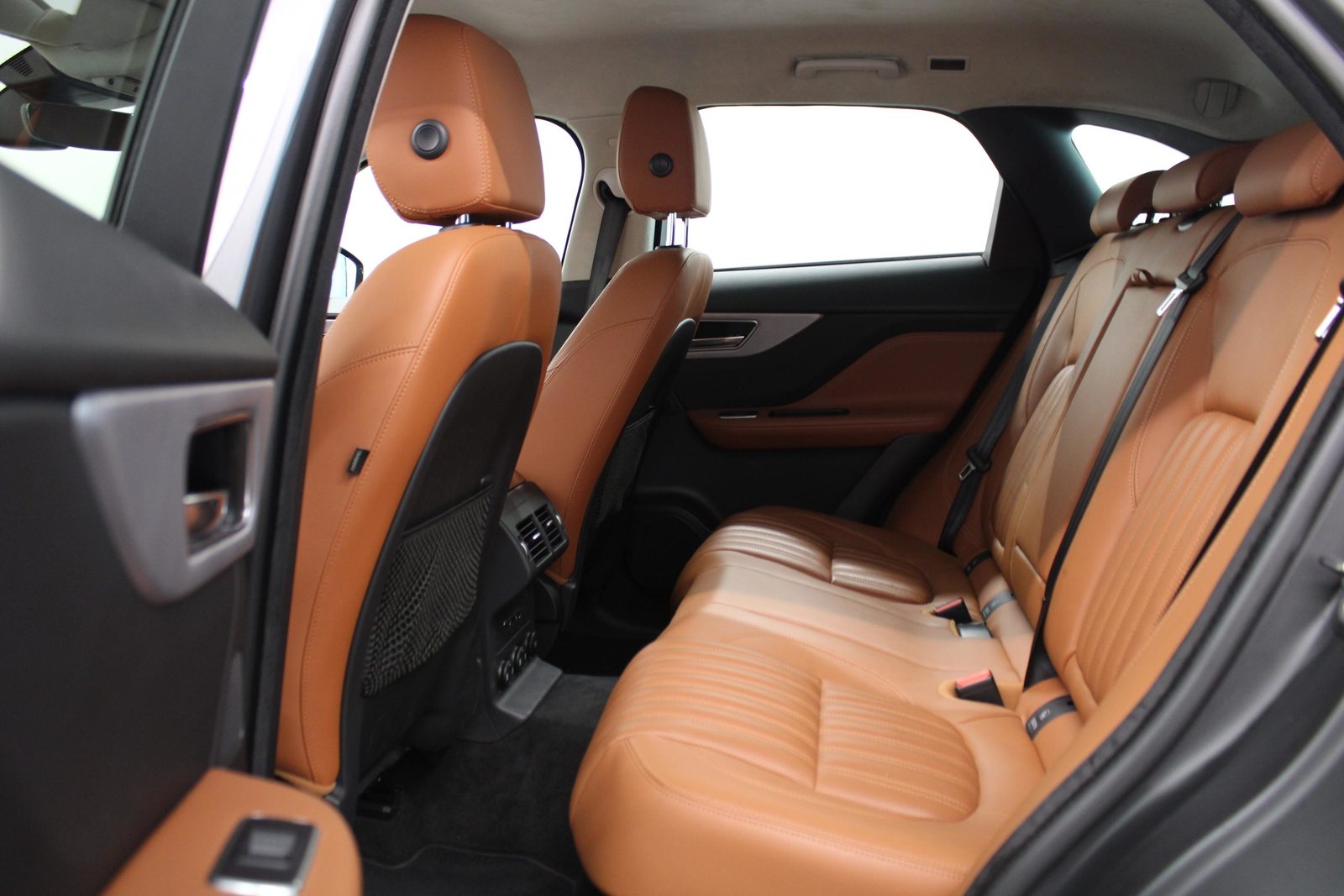 JAGUAR F-Pace 2.0 T 250 PORTFOLIO AWD *LEASING 1.99%*, Petrol, Second hand / Used, Automatic - 6