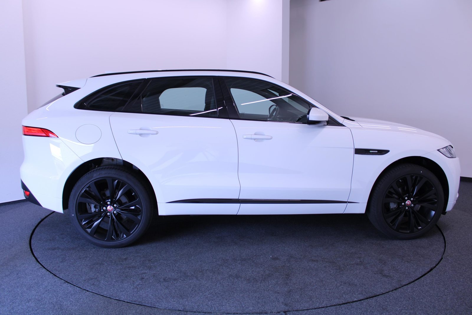 JAGUAR F-Pace 2.0 D 240 R-Sport AWD *LEASING 1.99%*, Diesel, Second hand / Used, Automatic - 3