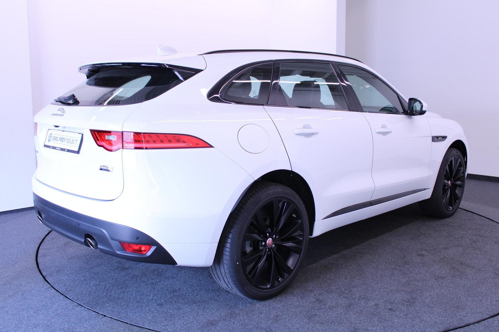 JAGUAR F-Pace 2.0 D 240 R-Sport AWD *LEASING 1.99%*, Diesel, Second hand / Used, Automatic - 4