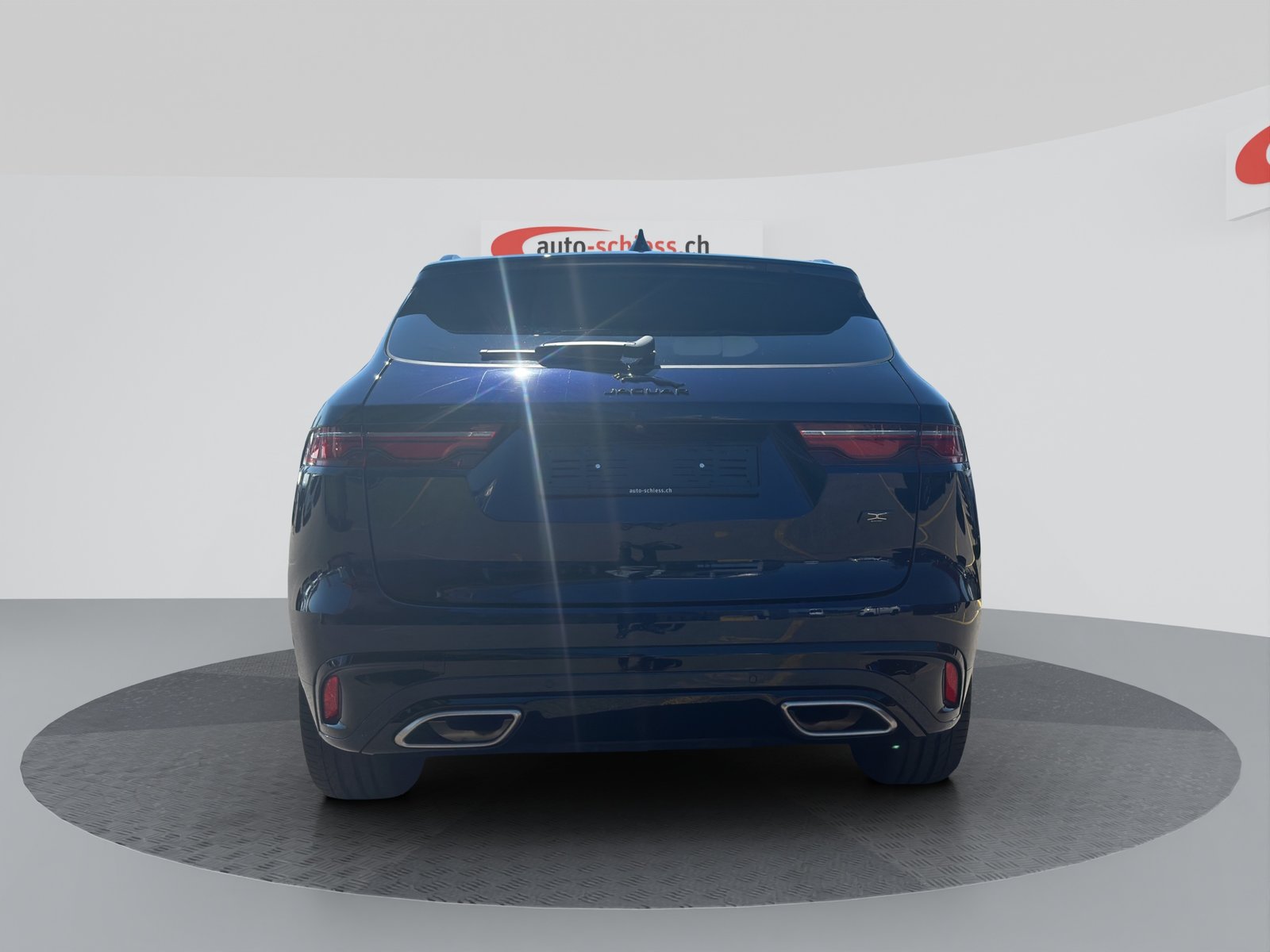 JAGUAR F-Pace 3.0 D300 R-Dynamic MHEV SE AWD, Mild-Hybrid Diesel/Electric, Second hand / Used, Automatic - 4