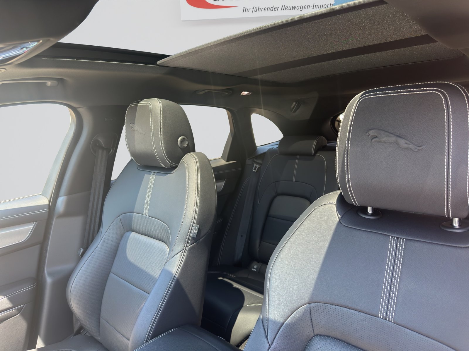 JAGUAR F-Pace 3.0 D300 R-Dynamic MHEV SE AWD, Mild-Hybrid Diesel/Electric, Second hand / Used, Automatic - 7