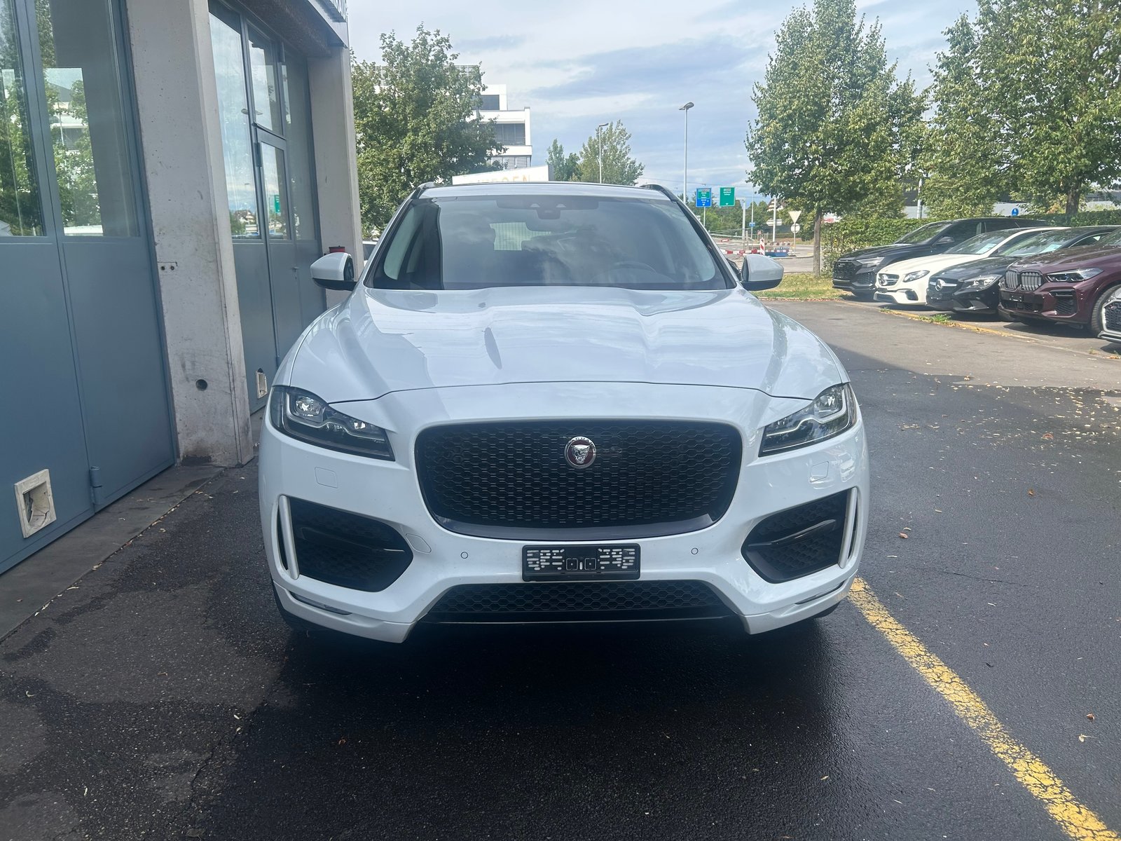 JAGUAR F-Pace 25t 2.0 R-Sport AWD Automatik, Benzin, Occasion / Gebraucht, Automatik - 2