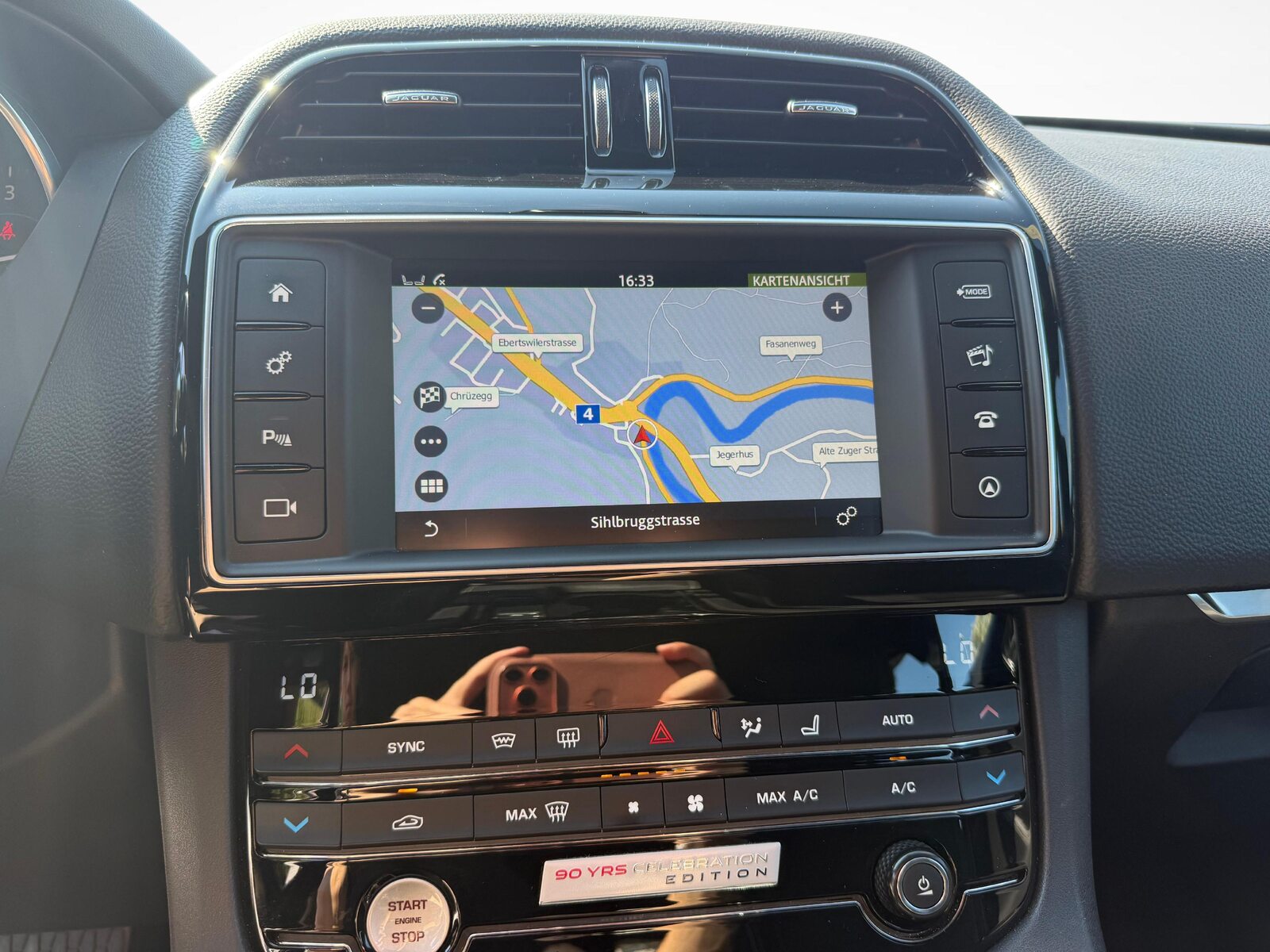 JAGUAR F-Pace 2.0 D 180 90YRS Celebration Edition AWD, Diesel, Occasion / Utilisé, Automatique - 7