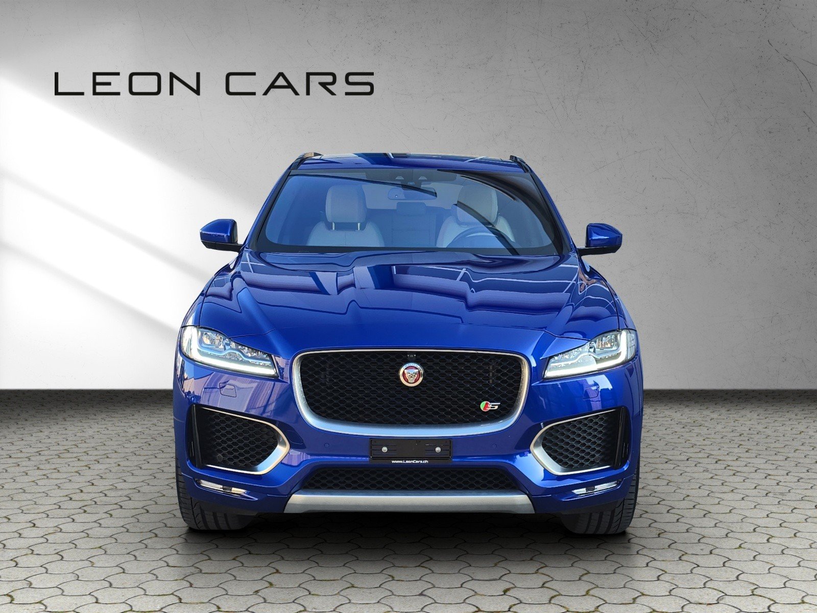 JAGUAR F-Pace 3.0 TD First Edition R-Sport AWD Automatik mit, Diesel, Occasion / Gebraucht, Automatik - 2