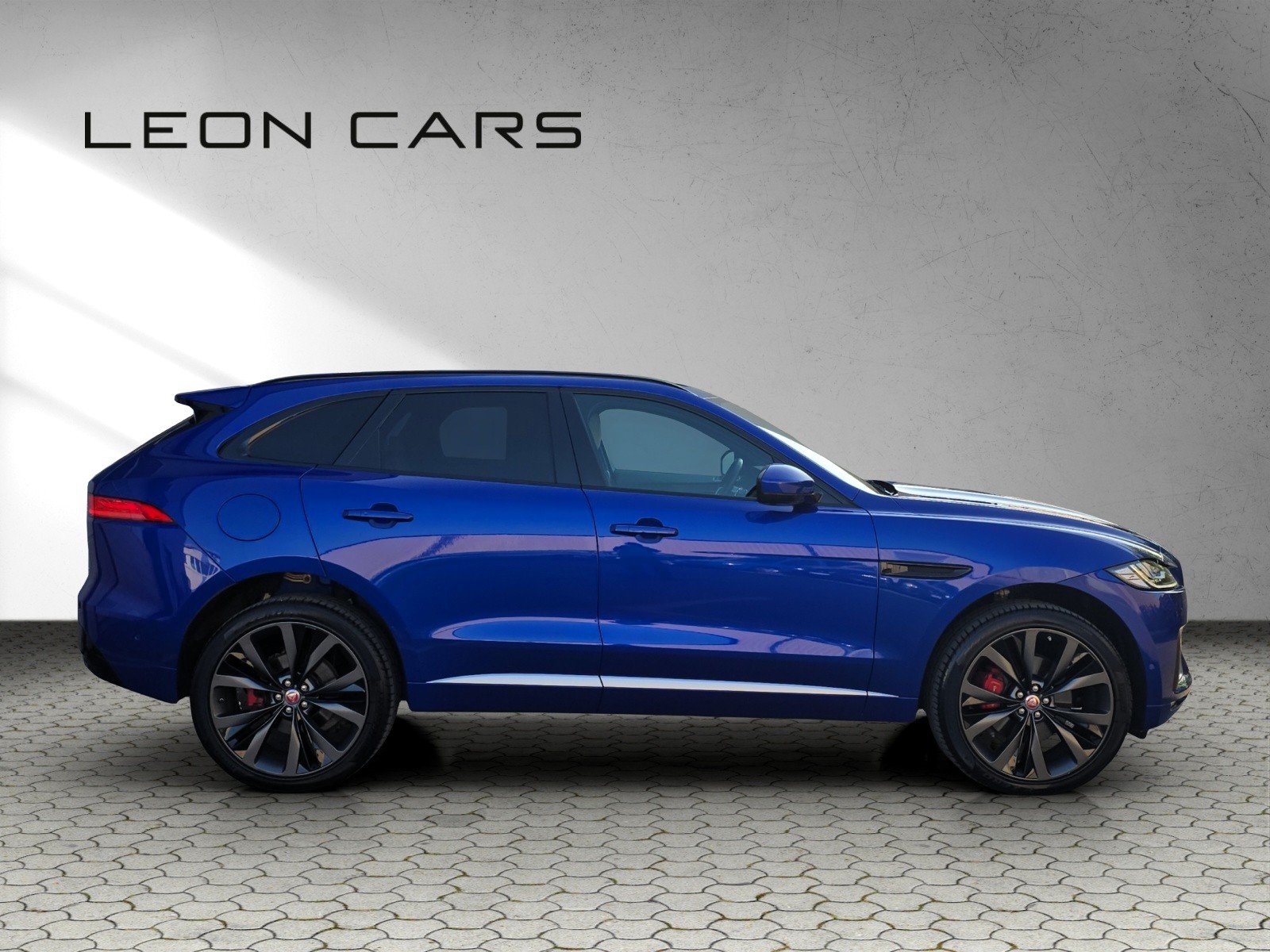 JAGUAR F-Pace 3.0 TD First Edition R-Sport AWD Automatik mit, Diesel, Occasion / Gebraucht, Automatik - 4