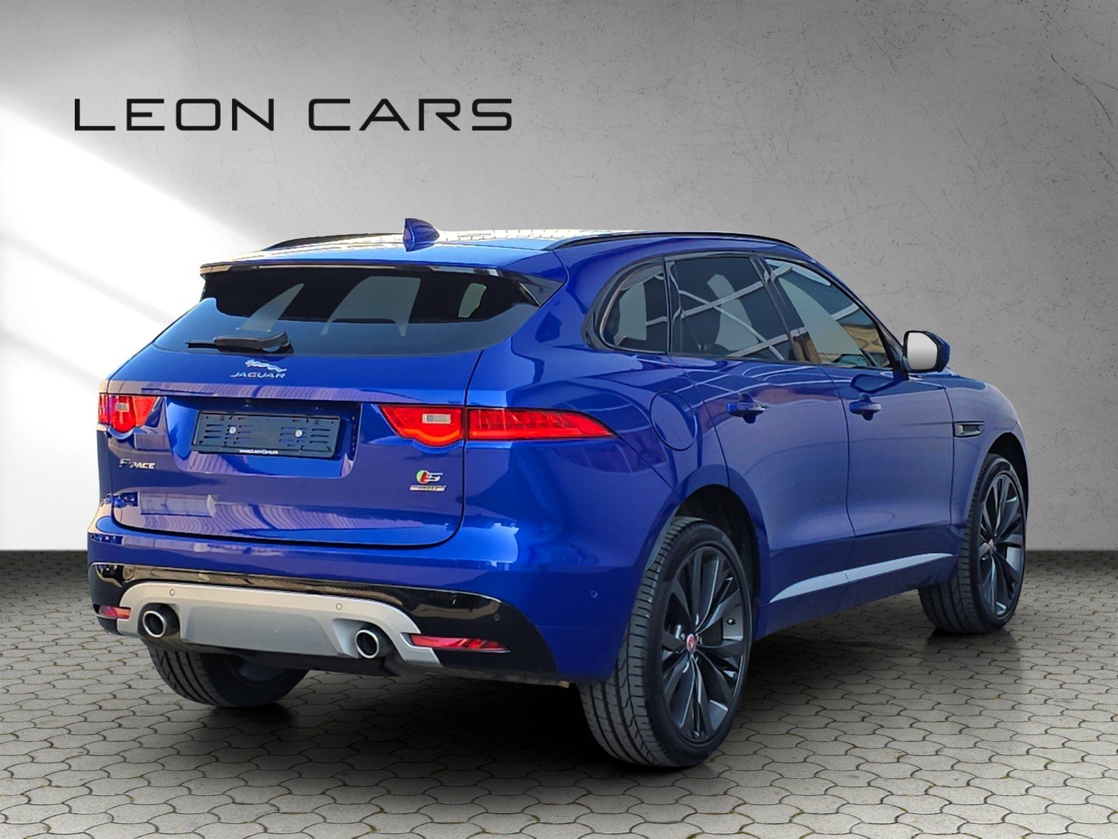 JAGUAR F-Pace 3.0 TD First Edition R-Sport AWD Automatik mit, Diesel, Occasion / Gebraucht, Automatik - 5