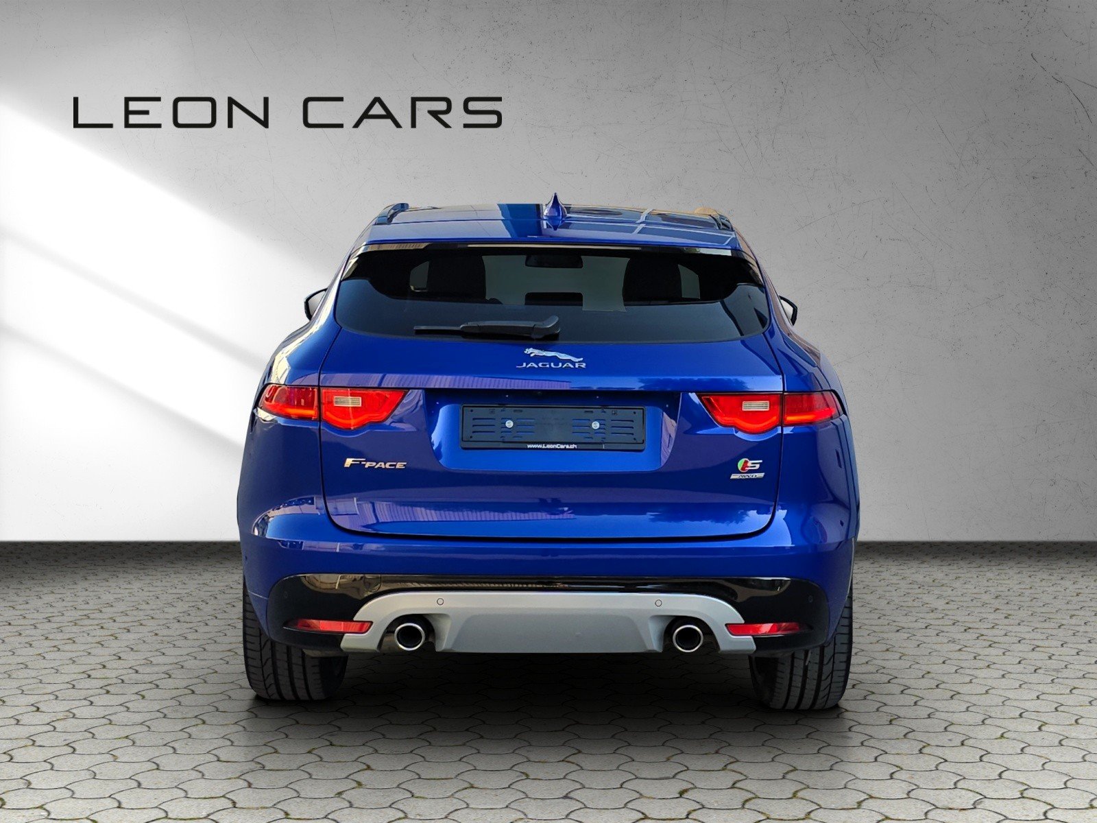 JAGUAR F-Pace 3.0 TD First Edition R-Sport AWD Automatik mit, Diesel, Occasion / Gebraucht, Automatik - 6