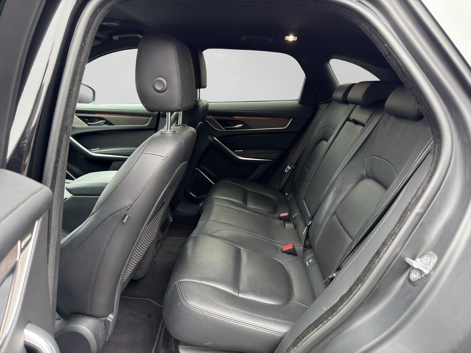 JAGUAR F-Pace 2.0 P400e SE AWD, Plug-in-Hybrid Petrol/Electric, Second hand / Used, Automatic - 7
