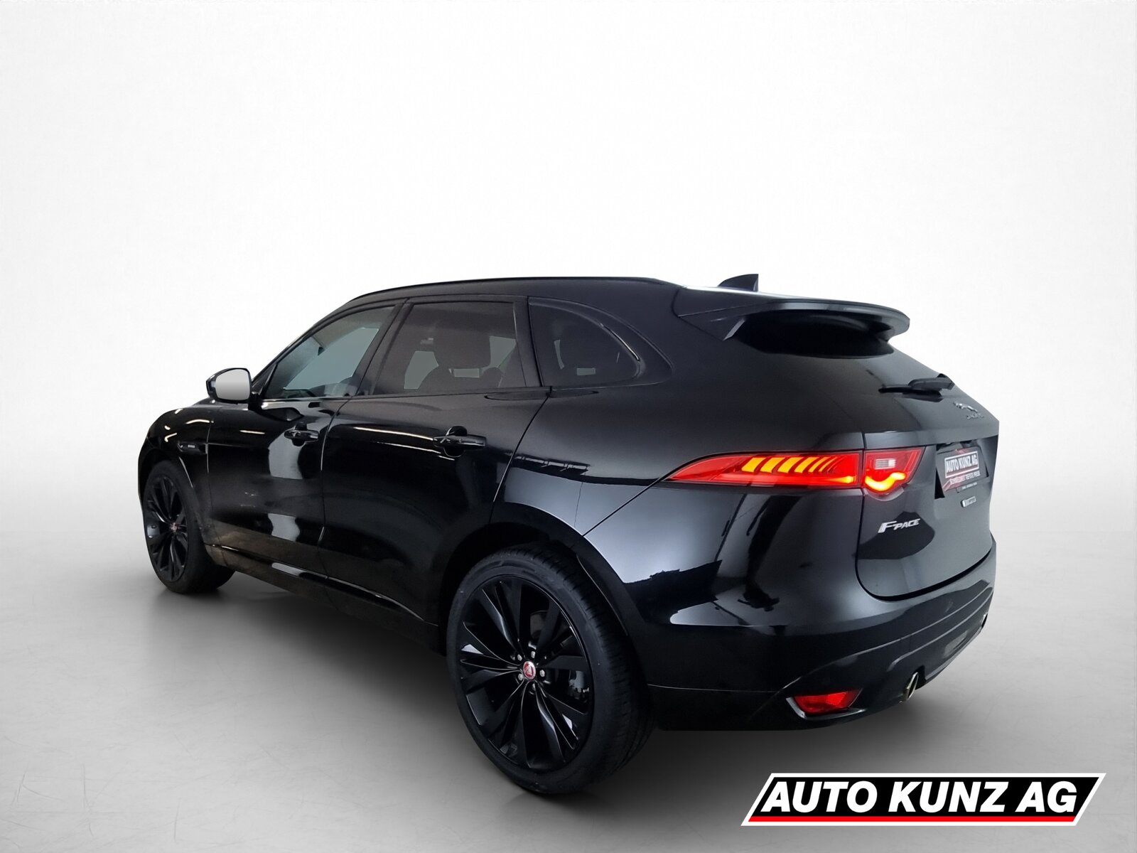 JAGUAR F-Pace 2.0 T 250 R-Sport AWD, Essence, Occasion / Utilisé, Automatique - 4