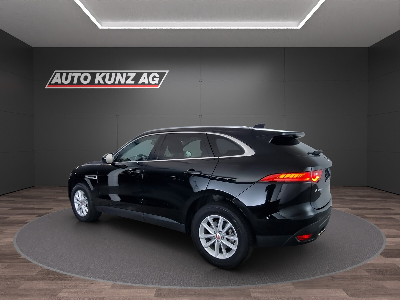JAGUAR F-Pace 2.0 D 180 Pure AWD, Diesel, Occasion / Gebraucht, Handschaltung - 4