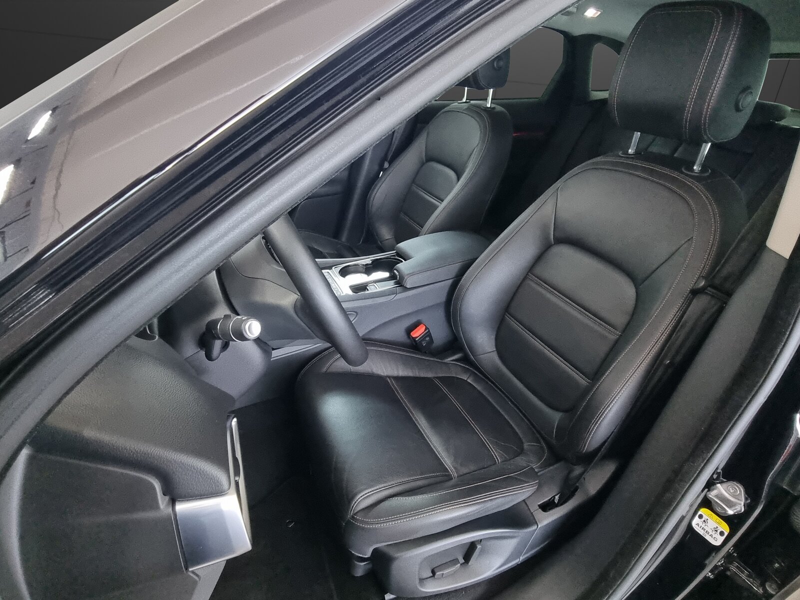 JAGUAR F-Pace 2.0 D 180 Pure AWD, Diesel, Occasion / Gebraucht, Handschaltung - 6